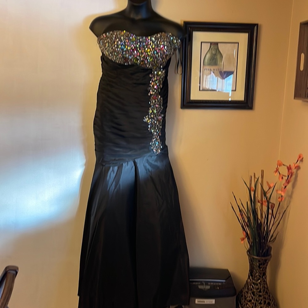 Formal  dress